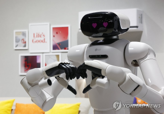  LG eyes leadership in home robot sector through global AI partnerships: CEO 
